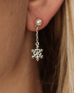 silver snowflake pearl dangle earrings winter