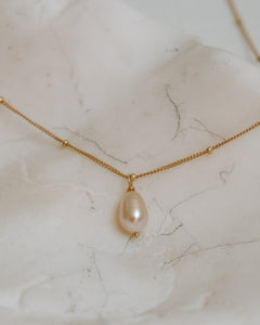 Paloma Pearl Gold Chain Necklace