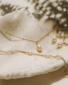 Paloma Pearl Gold Jewelry Set
